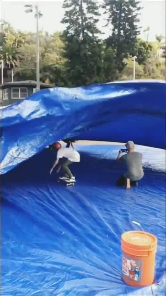 逃离冰淇淋屋