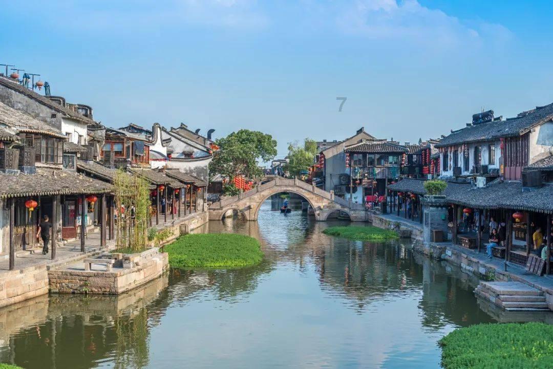 伊朗塞姆南省官员:当地巨大爆炸声或与战机突破音障有关